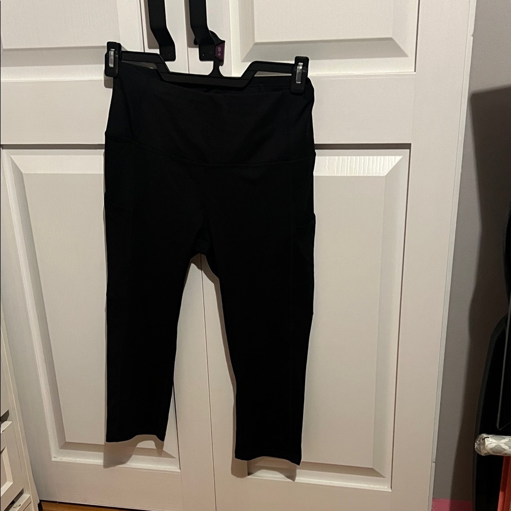 Black Women’s Capri Length Leggings